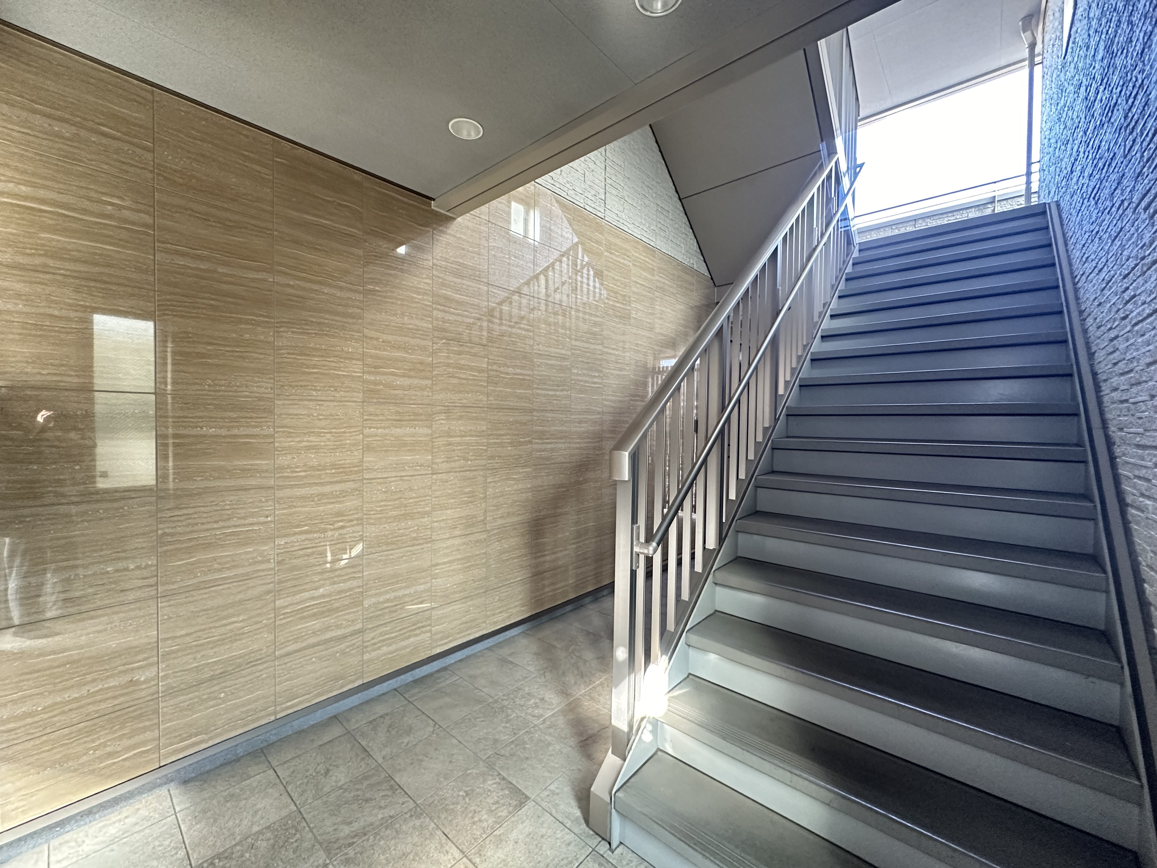 ラテール東山305の室内2