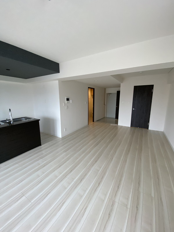 シュトラーレ神山町1301の室内3