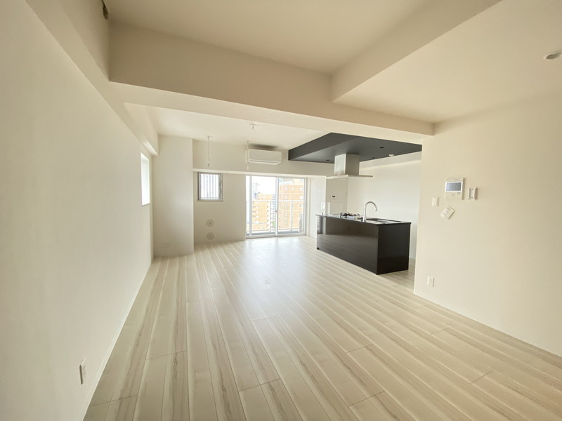 シュトラーレ神山町1301の室内2