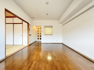 アゼリアⅡ番館201の室内3