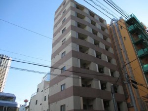 ラグジュアリーアパートメント中目黒703の外観