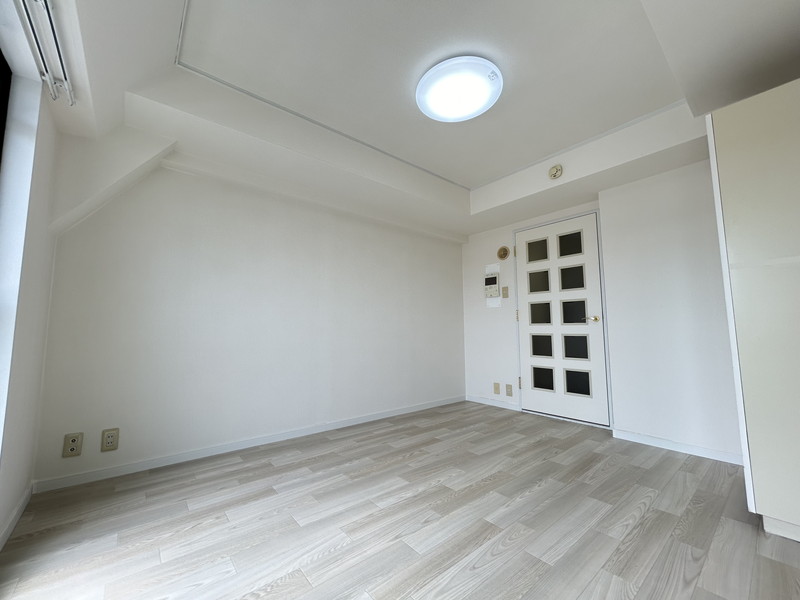 サンロイヤル東山608の室内3