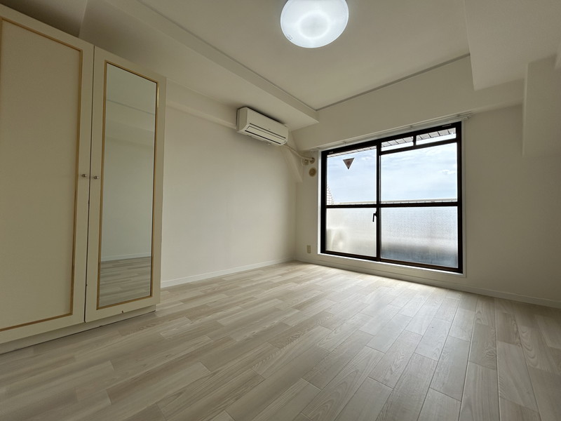 サンロイヤル東山608の室内2