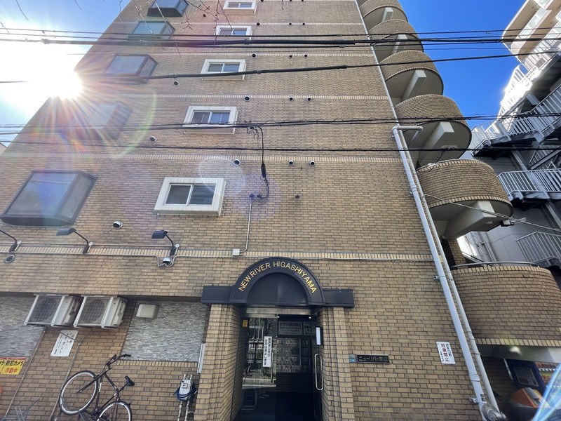 ニューリバー東山401の外観