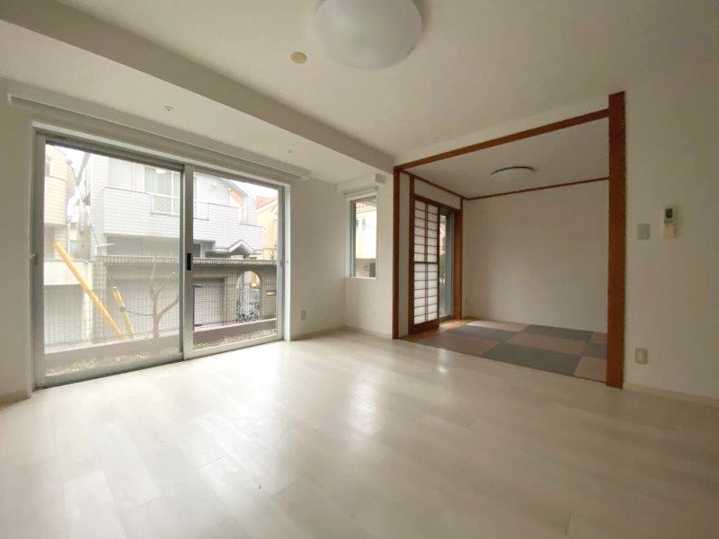 パレロワイヤル弦巻200の室内2