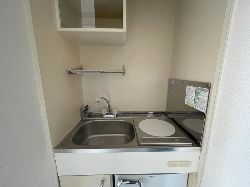 レオパレス三軒茶屋A棟201の室内8