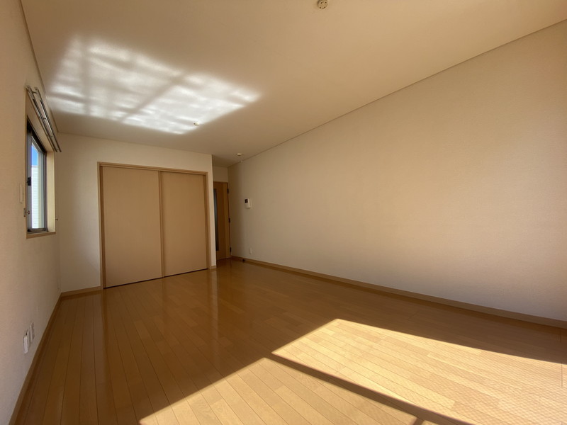 メゾン鷹番202の室内3