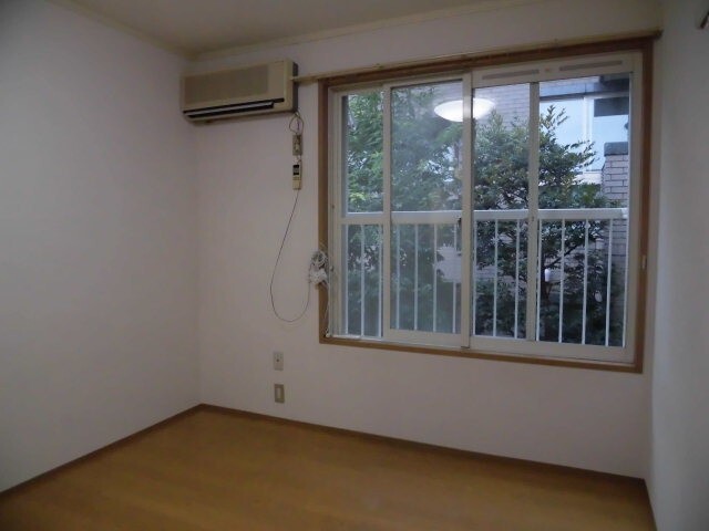 コートアオイ205の室内2