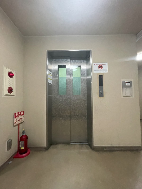 ルーブル都立大学408の室内4