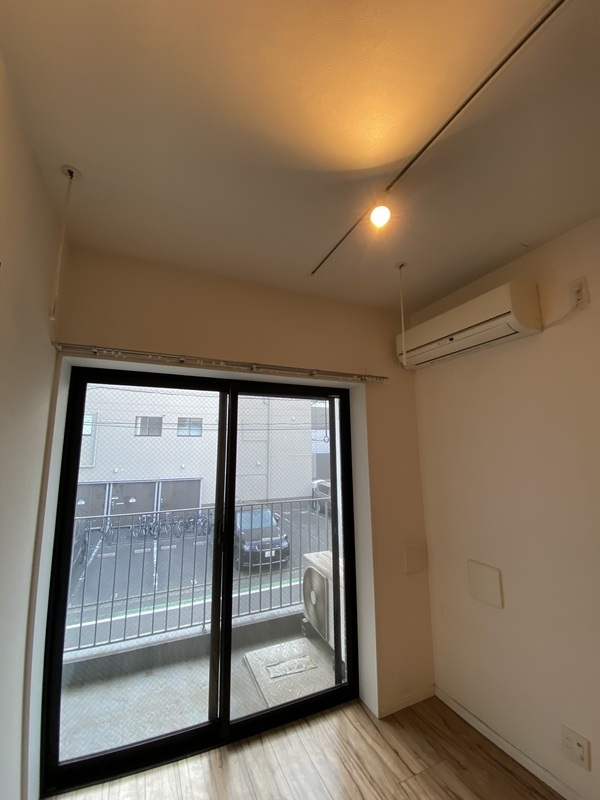 88.AOBADAI402の室内5