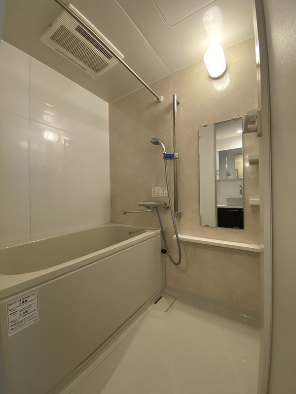 88.AOBADAI402の室内8