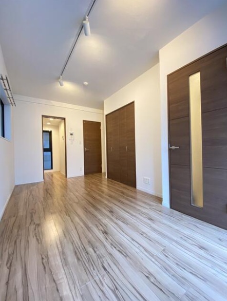 88.AOBADAI402の室内12