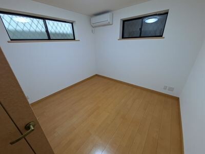 鷹番2丁目戸建1の室内2