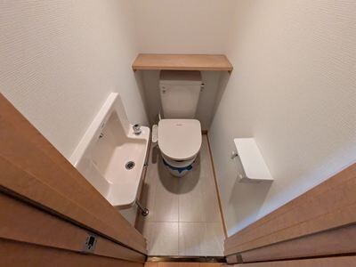 鷹番2丁目戸建1の室内6