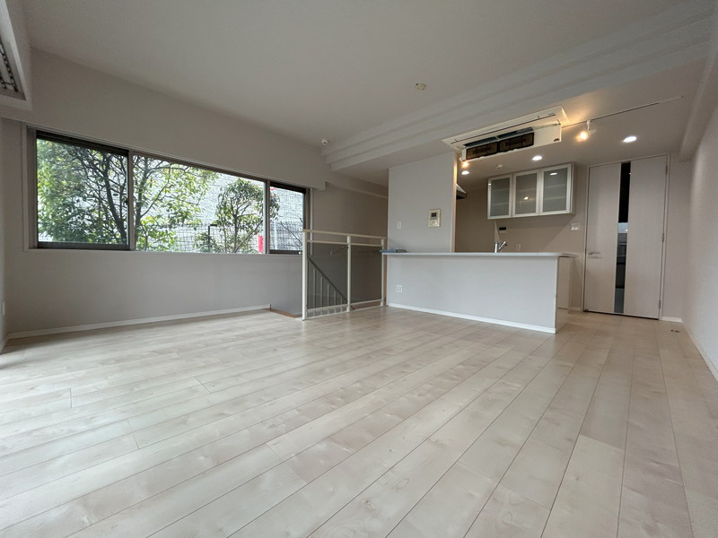 カスタリア八雲106の室内2