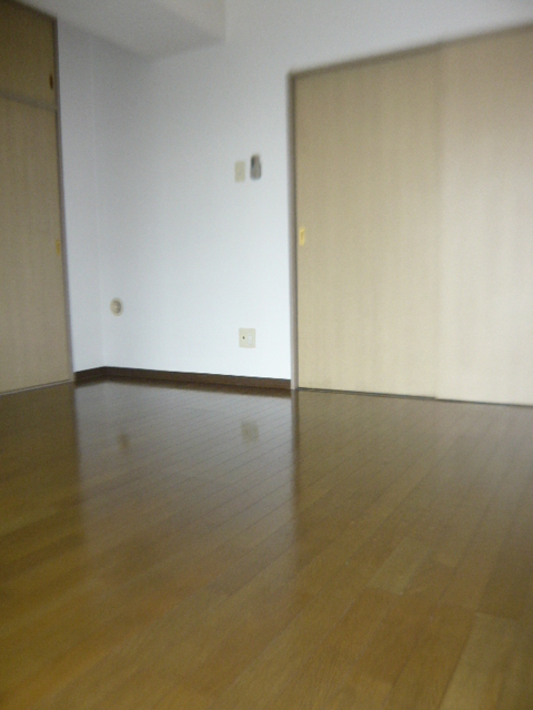 シャンテ三宿402の室内3