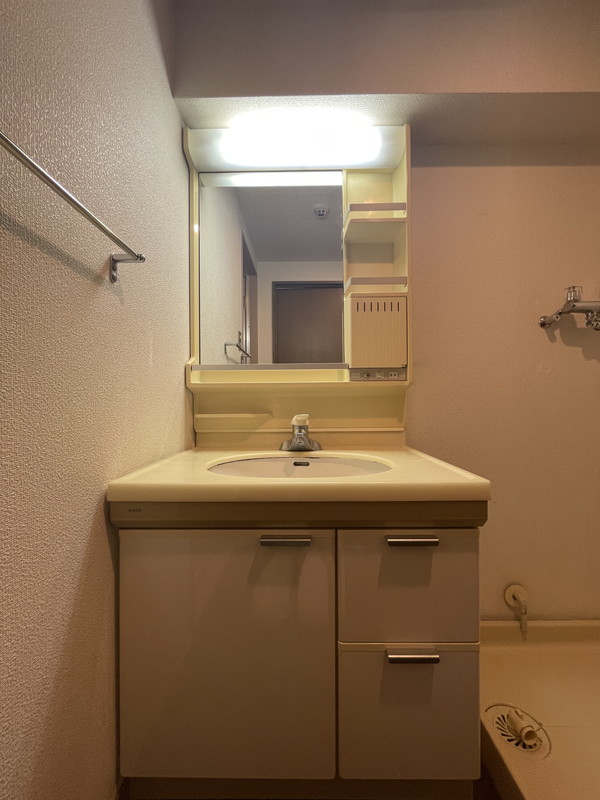 ベルヴィ野沢403の室内8