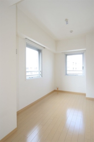 レジディア三軒茶屋1202の室内3