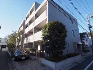 イーストヴァリュー弦巻307の室内1