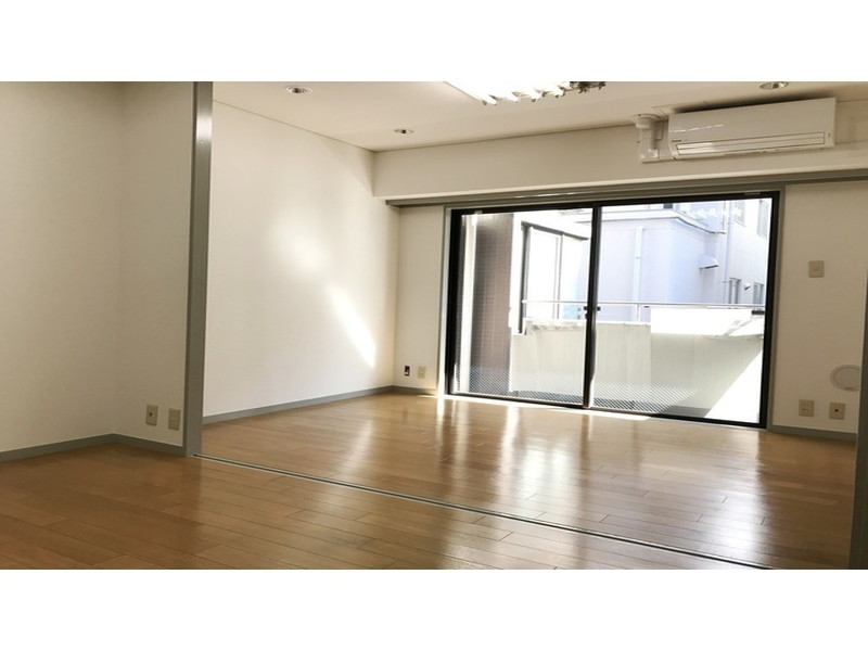 ヴィラ・ハーモニー目黒川203の室内3