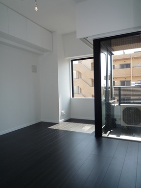 ブライズ三軒茶屋202の室内3