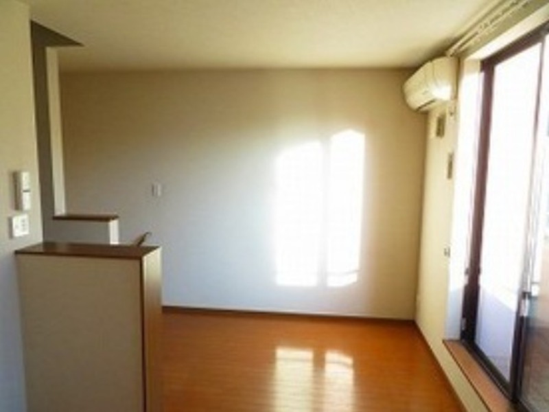 メゾンソレイユBの室内1