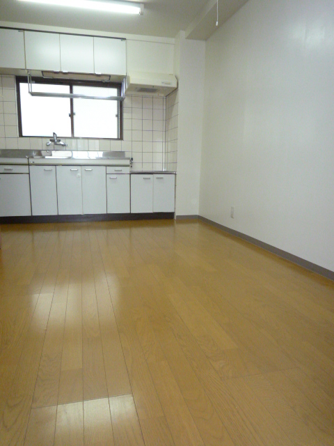 城南AP107の室内8