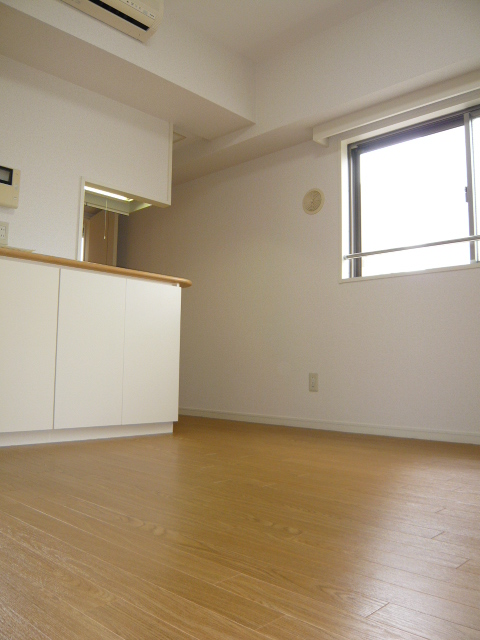 グランドパーク渋谷ブランシェ201の室内3