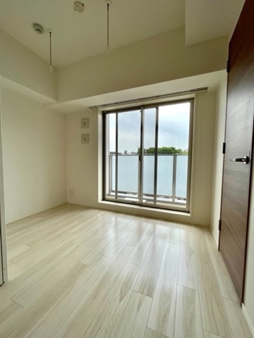 クレヴィアリグゼ世田谷松陰神社前402の室内2