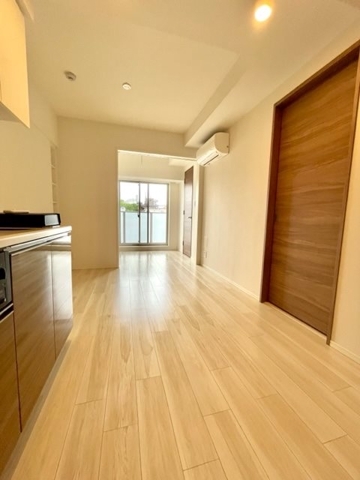 クレヴィアリグゼ世田谷松陰神社前402の室内9