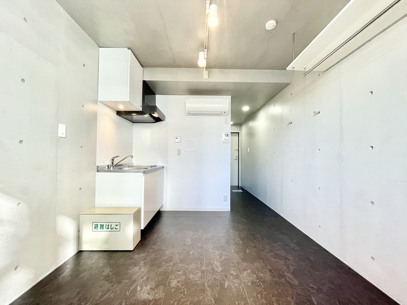 COCOFLAT三軒茶屋401の室内3
