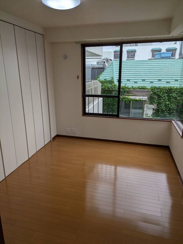 常盤松ロイアルハイツ402の室内3