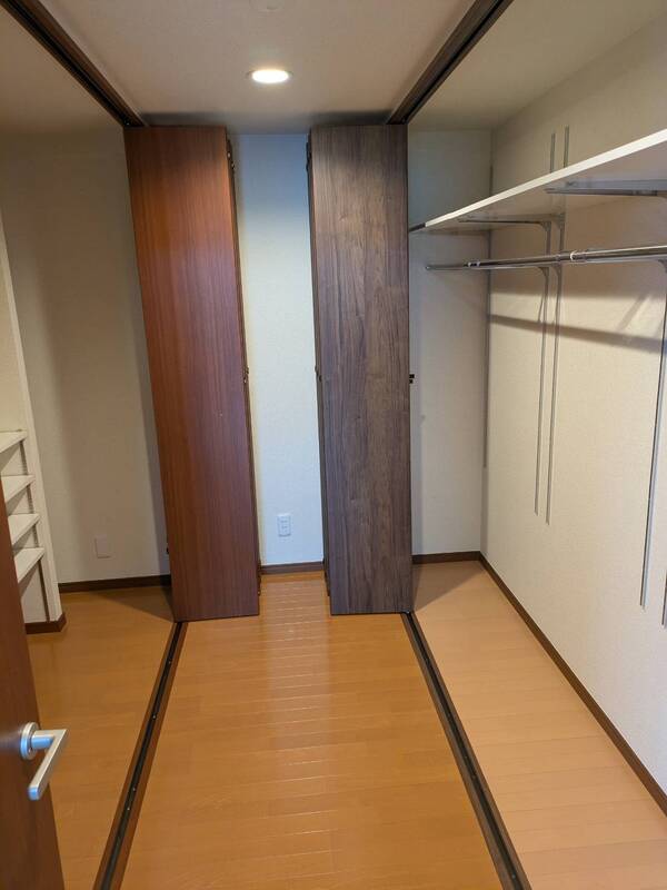 常盤松ロイアルハイツ402の室内6