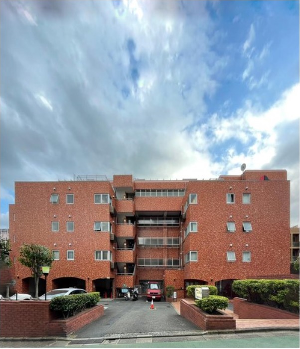 シャンボール第二都立大203の外観