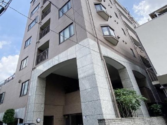 ウィスティリアコート代官山5階の外観
