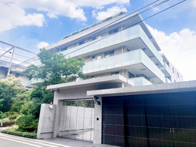 ロイヤルシーズン二子玉川2階の外観