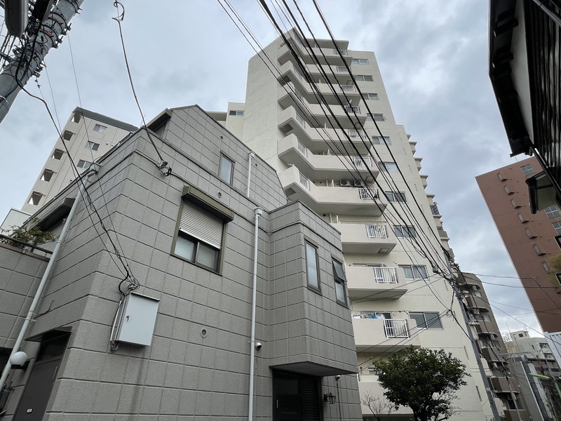 マンション池尻8階の外観