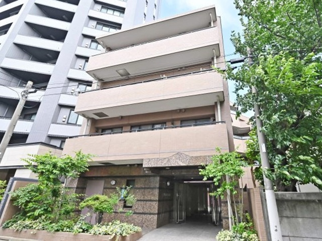 松濤ホームズ1階の外観