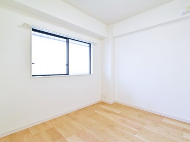 ライオンズマンション初台12階の室内3