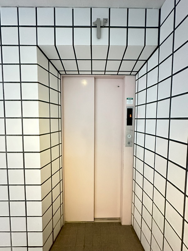 インペリアル青葉台フラット8階の室内4