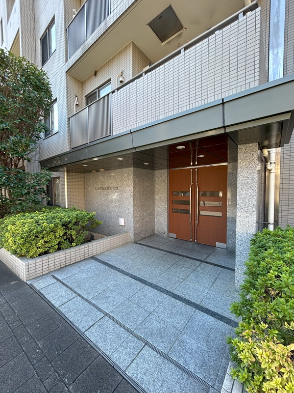 ヒルズ池尻東山公園1階の室内9