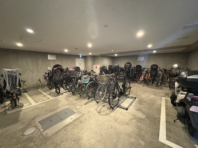 プレシス三軒茶屋4階の室内2