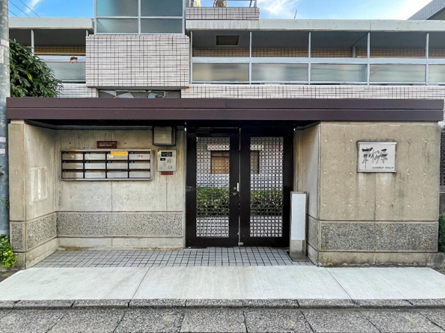 コスモヒルズ東松原1階の室内2