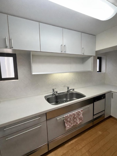 南青山グリーンハウス2階の室内5