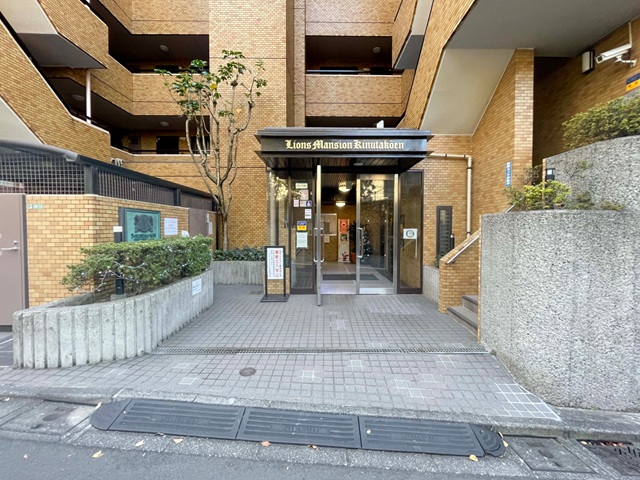 ライオンズマンション砧公園2階の室内2