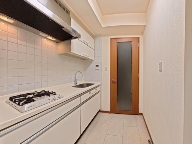 日神パレステージ代々木公園1階の室内4