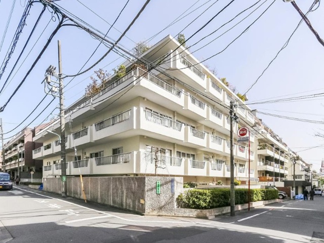 代々木ハイライズ2階の室内1
