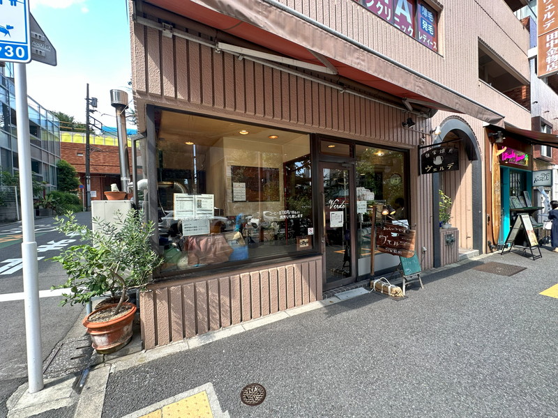 恵比寿スカイハイツ1階の室内9
